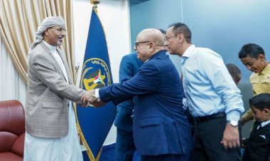 الرئيس الزُبيدي يستقبل المهنئين بعيد الأضحى