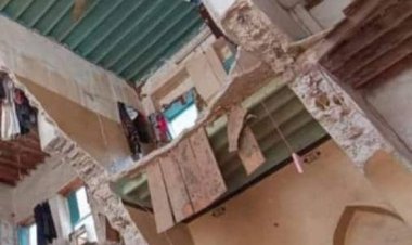 انهيار مبنى سكني في المكلا وانتشال ضحيتين