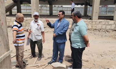 مدير عام المنصورة يتفقد أعمال إنشاء صالة الألعاب لنادي أهلي عدن الرياضي