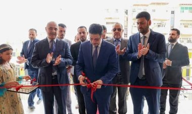 رئيس الوزراء يفتتح مقر المؤسسة العامة للاتصالات السلكية واللاسلكية بالعاصمة عدن