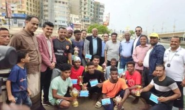 انتقالي حضرموت ينظم بطولة البلدة المفتوحة للسباحة في خور المكلا