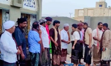 رئيس انتقالي المهرة يقدم واجب العزاء لأسرتي الفقيدين بن دسيمان وبن معيلي