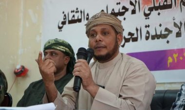 محافظ سقطرى يدعو لتمكين الأعيان من دورهم القبلي والاجتماعي