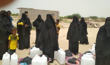 أبين: جمعية المسيمير التنموية توزع ادوات نظافة للارامل والمعاقين في المنطقة