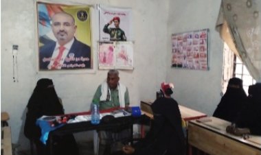 قسم المرأة والطفل بانتقالي خنفر تواصل نزولاتها التفقدية إلى المراكز النسوية بالمديرية