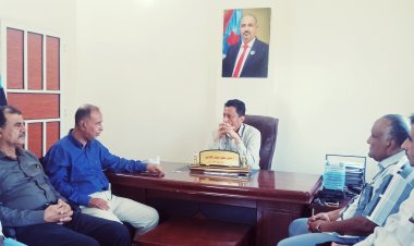 رئيس انتقالي أبين يلتقي مدير عام مكتب الشباب والرياضة بالمحافظة