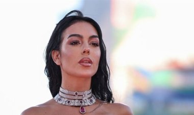 حبيبة كريستيانو رونالدو تستعرض رشاقتها وتقوم بتمارين قاسية