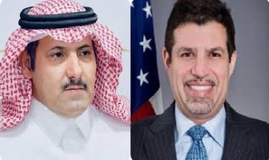 رصد الحوثي لذلك مليون دولار .. توجيهات إيرانية باستهداف السفيرين السعودي الأمريكي في اليمن لدى زيارتهما هذه المحافظة