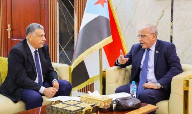 الكثيري يطلع على استعدادات السلطة في عدن للعام الدراسي