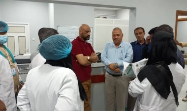 عدن.. الصحة تتفقد المخيم الجراحي المجاني لمرضى السرطان في مستشفى الأمريكي