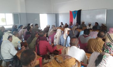 مشائخ ووجهاء قبائل أحور  ترفض الدعوات المناطقية وتؤكد وقوفها إلى جانب القوات المسلحة الجنوبية