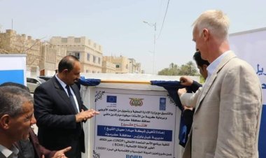 محافظ حضرموت يفتتح ويتفقد عددًا من المشاريع بمديرية غيل باوزير