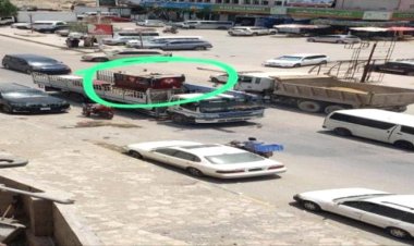 ضبط كمية كبيرة من الدجاج منتهي الصلاحية في مخزن لمطعم متنقل مشهور بالمكلا