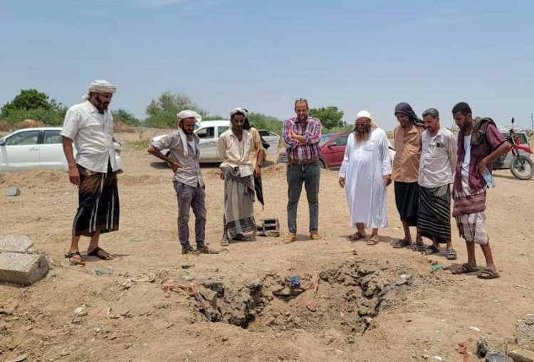 مدير عام مؤسسة مياه عدن يطلع على أوضاع حقل مياه بئر ناصر عقب وقوع الانفجار بالحقل