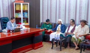 محافظ شبوة يتابع مستوى إنجاز مشروعي بئر بأزراره وسد حلوم