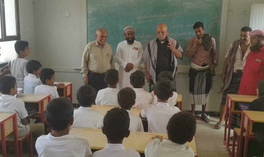 رئيس انتقالي لودر يتفقد سير العملية التعليمية في ثانوية راجح و مجمع الشهيد لجدل القاع