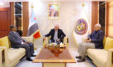 الكثيري يشدد على ضرورة اتباع منهجية واضحة وعادلة في توزيع المنح الدراسية