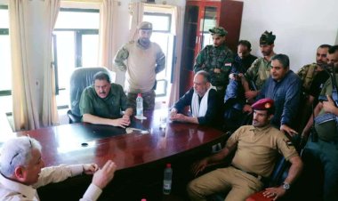 مدير أمن عدن يشهد مراسيم التسليم والاستلام بين مدير امن المنطقة الحره الخلف والسلف بالعاصمة عدن