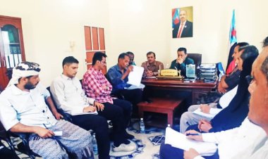 انتقالي أبين يدعو الأجهزة الأمنية بالمحافظة القيام بواجبها في حفظ الأمن والاستقرار والوقوف بحزم تجاه الأعمال العدائية التي تستهدف العملية التعليمية