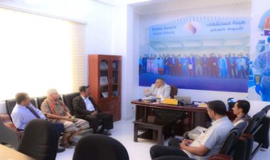 رئيس انتقالي شبوة يلتقي مدير هيئة مستشفى المحافظة العام