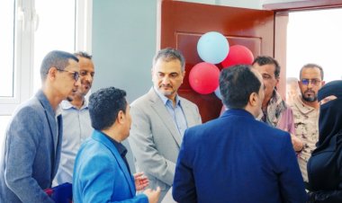 لملس يفتتح ويدشن عددا من المشاريع التربوية والخدمية بمديرية خور مكسر