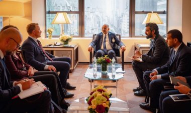 الرئيس الزُبيدي يبحث مع نائب وزير خارجية النرويج تداعيات التصعيد الحوثي ضد خطوط الملاحة الدولية