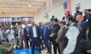 الرئيس الزُبيدي يتفقد مركز عدن في شيكاغو الأمريكية