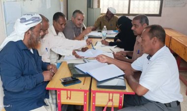 فريق التوجية التربوي بمكتب التربية والتعليم بمديرية زنجبار يزور مدرسة المراقد