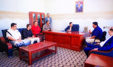 محافظ شبوة  يشيد بفعالية عمل لجنة الخدمات ، ويوجه بإعادة تنظيم الأسواق في مدينة عتق