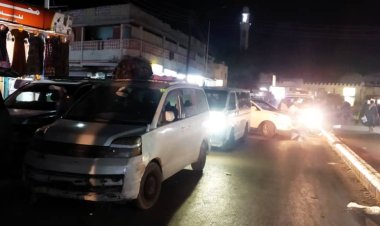 ازدحام شديد في الشارع الرئيسي بسبب فرزة شقره يتسبب بشجار بين المواطنين بزنجبار