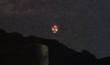 الألعاب النارية تضيء سماء المسيمير الحواشب إبتهاجاً وإحتفاءً بذكرى 14 أكتوبر الخالدة