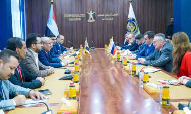 الكثيري يبحث مع مدير إدارة الشرق الأوسط وشمال أفريقيا بالخارجية الروسية ترتيبات إعادة فتح القنصلية الروسية بالعاصمة عدن