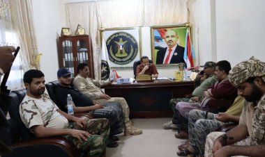 رئيس انتقالي لحج يبحث مع قيادات عسكرية وأمنية جهود تأمين فعالية 14 أكتوبر بالمحافظة