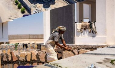 استمرار العمل على بناء أسوار فلل مدينة الخليج العربي في وحدتي جوار 922 و929، ويتم العمل على قرابة 150 فيلا بنماذجها الستة