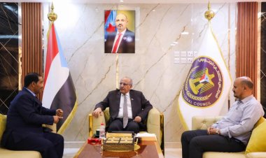 الكثيري يشدد على ضرورة تصحيح العمل في وحدة إدارة مخيمات النازحين