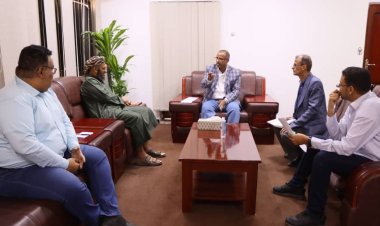 الوزير الزعوري يلتقي بمدير عام علاقات الأحزمة الأمنية (عدن، لحج، أبين، الضالع)