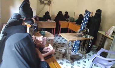 أبين: مؤسسة سفراء الخير تدشن دورة تدريبيّة في مجال الخياطة