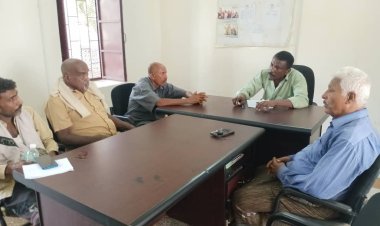 مكتب النقل بابين يناقش مع الاتحاد العام لنقابات عمال الجنوب بالمحافظة تحضيرات انتخاب اللجنة النقابية بزنجبار وخنفر