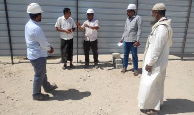 مدير عام مديرية القطن يتفقد سير العمل بالسوق المركزي للعسل بالمديرية