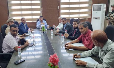 عضو مجلس القيادة الرئاسي المحرمي يكلف فريقاً للنزول إلى الجمارك لمناقشة التحديات وتعزيز التنسيق الأمني