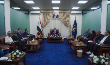 ‏خلال استقباله نائب المبعوث الأممي.. الكثيري يشدد على ضرورة إيجاد حلول عاجلة للأوضاع في الجنوب