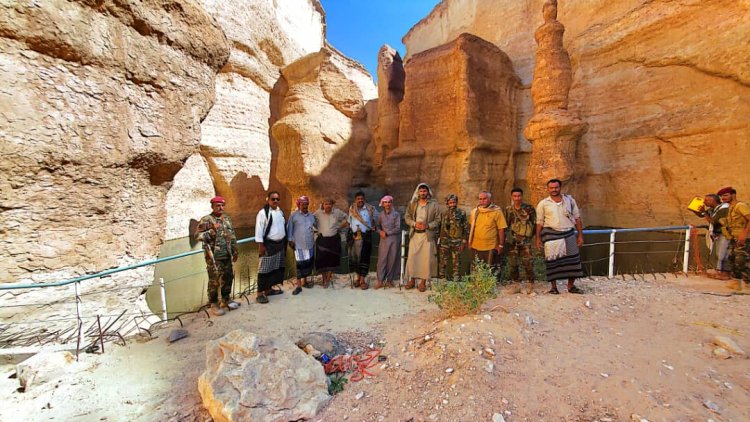 الشيخ لحمر بن لسود يتدخل لحل نزاع قبلي في جردان ويؤكد على أهمية التكاتف والحوار