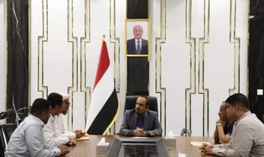 محافظ حضرموت يبحث مشروع تجهيز كلية المجتمع في الشحر