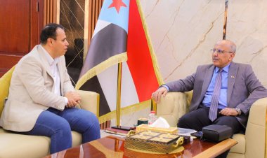 الكثيري يطّلع على الجهود المبذولة لتطوير المناهج الدراسية