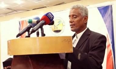 المنسق العام للاتحادات في الجنوب يرفض ويدين أنشطة وفعاليات الأحزاب اليمنية في العاصمة عدن