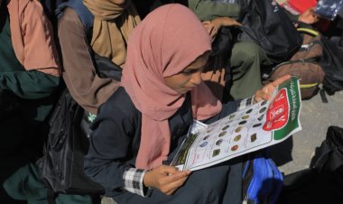 مسام ينفذ حملة لتوعية طلاب مدرسة الكويت بمأرب بمخاطر الألغام