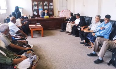 الأمين العام لمحلي أبين يلتقي مدير عام التربية خلال زيارته التفقدية للانضباط الوظيفي لعدد من المرافق