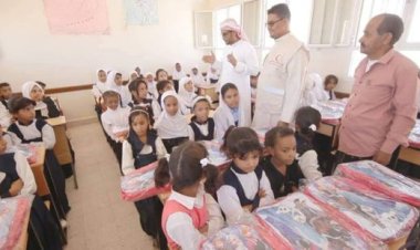 هلال الإمارات يبدأ توزيع 4600 حقيبة مدرسية في حضرموت