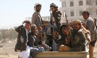 على خلفية منشورات.. جماعة الحوثي تحرق منزلاً في محافظة إب