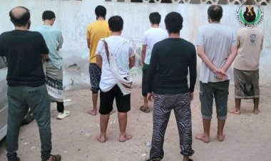 إدارة المخدرات بقوات الحزام الأمني ترحل ثمانية متهمين للسجن المركزي بعدن